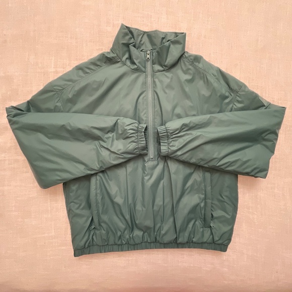 ALO  Yoga Latitude Light Weight 1/2 Zip Pullover Jacket Size S NWOT - Picture 6 of 11
